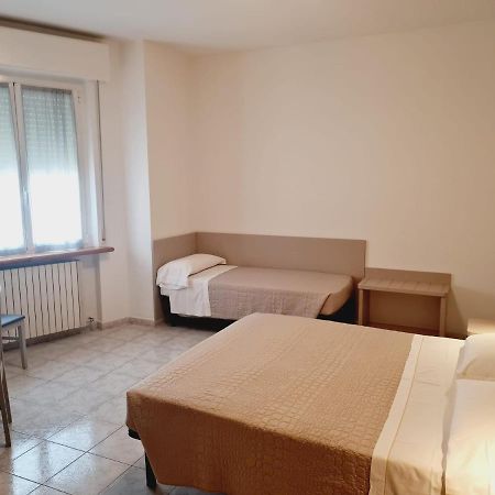 Hotel San Marco Pesaro Kültér fotó