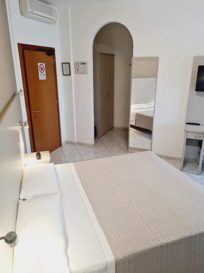 Hotel San Marco Pesaro Kültér fotó