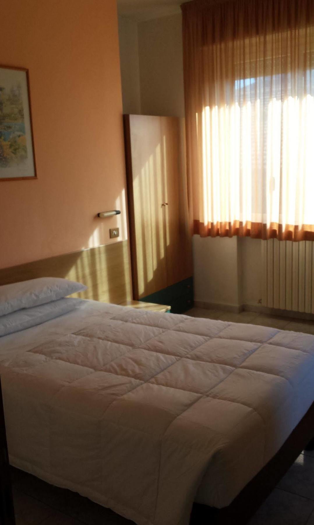 Hotel San Marco Pesaro Kültér fotó