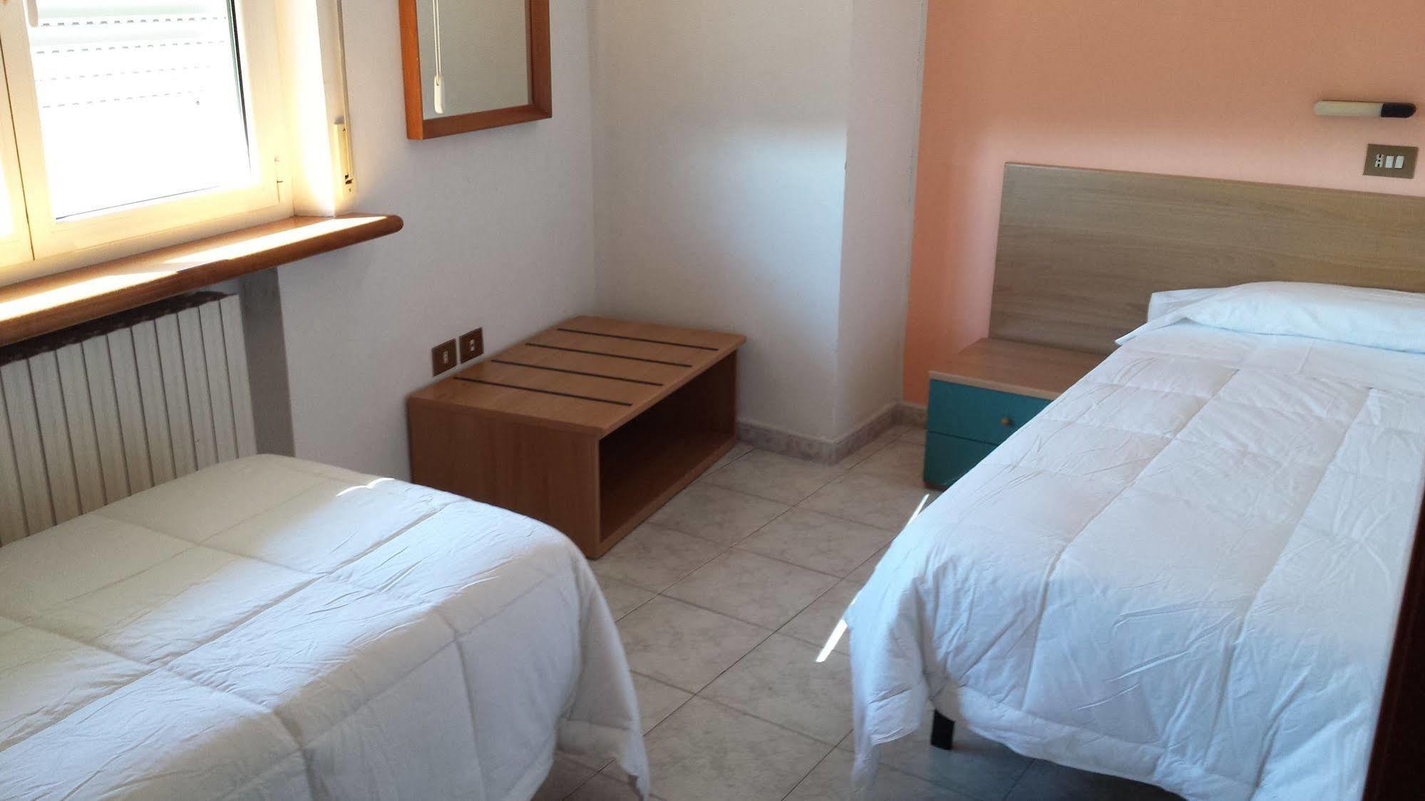 Hotel San Marco Pesaro Kültér fotó