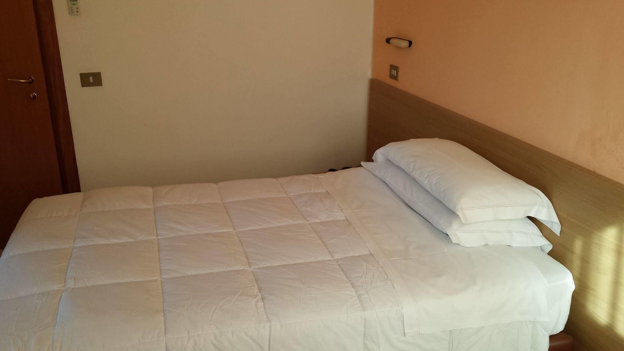 Hotel San Marco Pesaro Kültér fotó