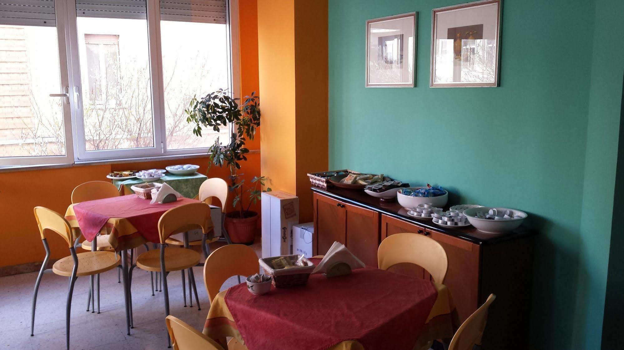 Hotel San Marco Pesaro Kültér fotó